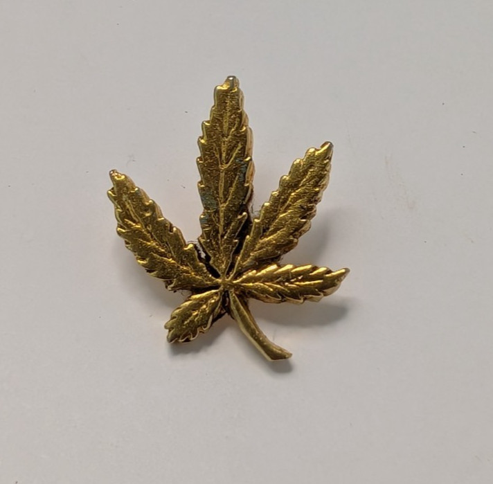 Vintage 1972 Gold-plated Cannabis Leaf Pin – Adam’s Apple/Chicago