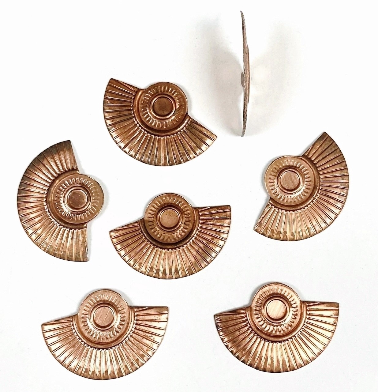 6 VINTAGE GROOVED DECO HALF CIRCLE 40mm COPPER COATED STEEL SETTING FINDINGS N18