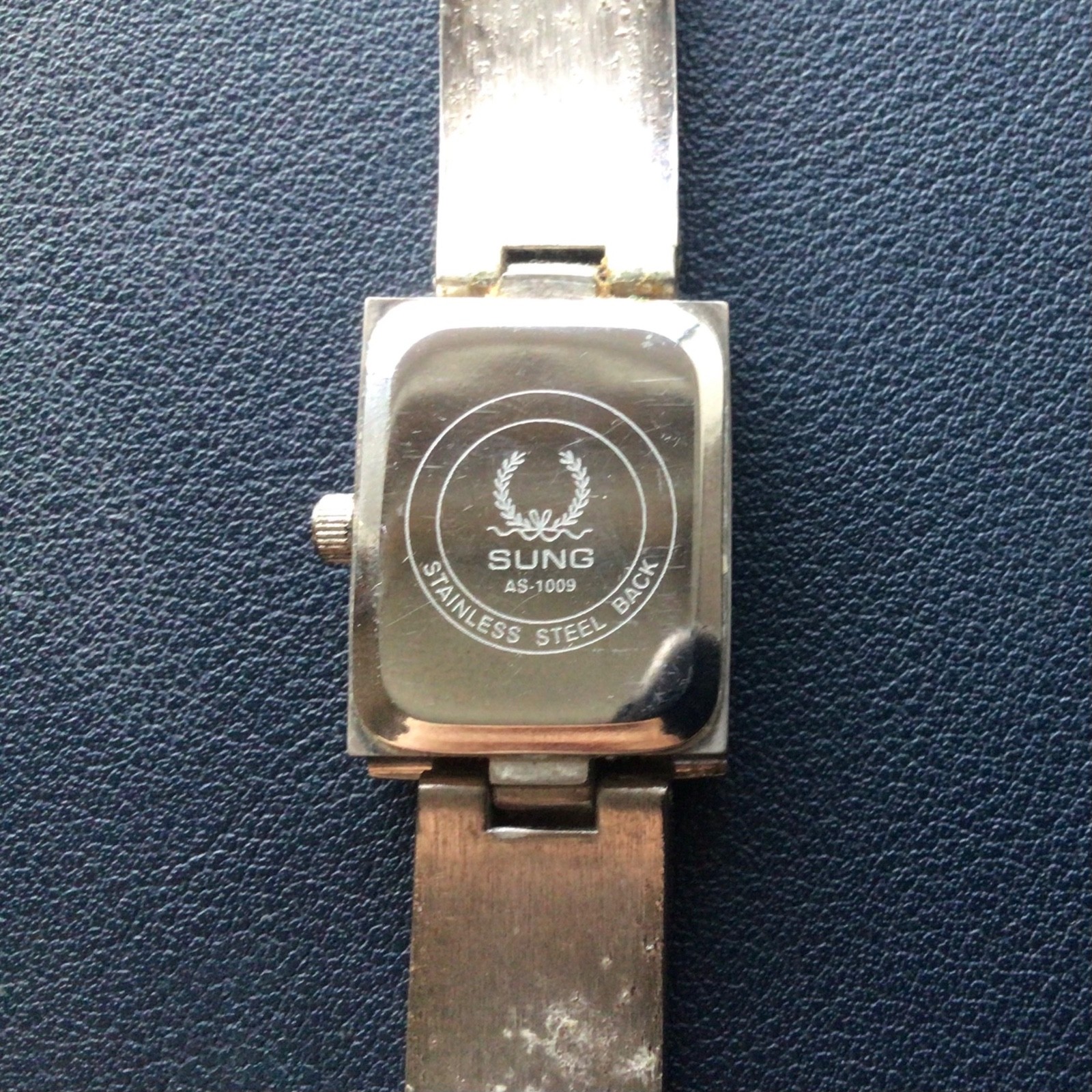 Alfred Sung Rectangular Flip-Cover | 7.25″ Women’s Silver Clasp Watch AS-1009