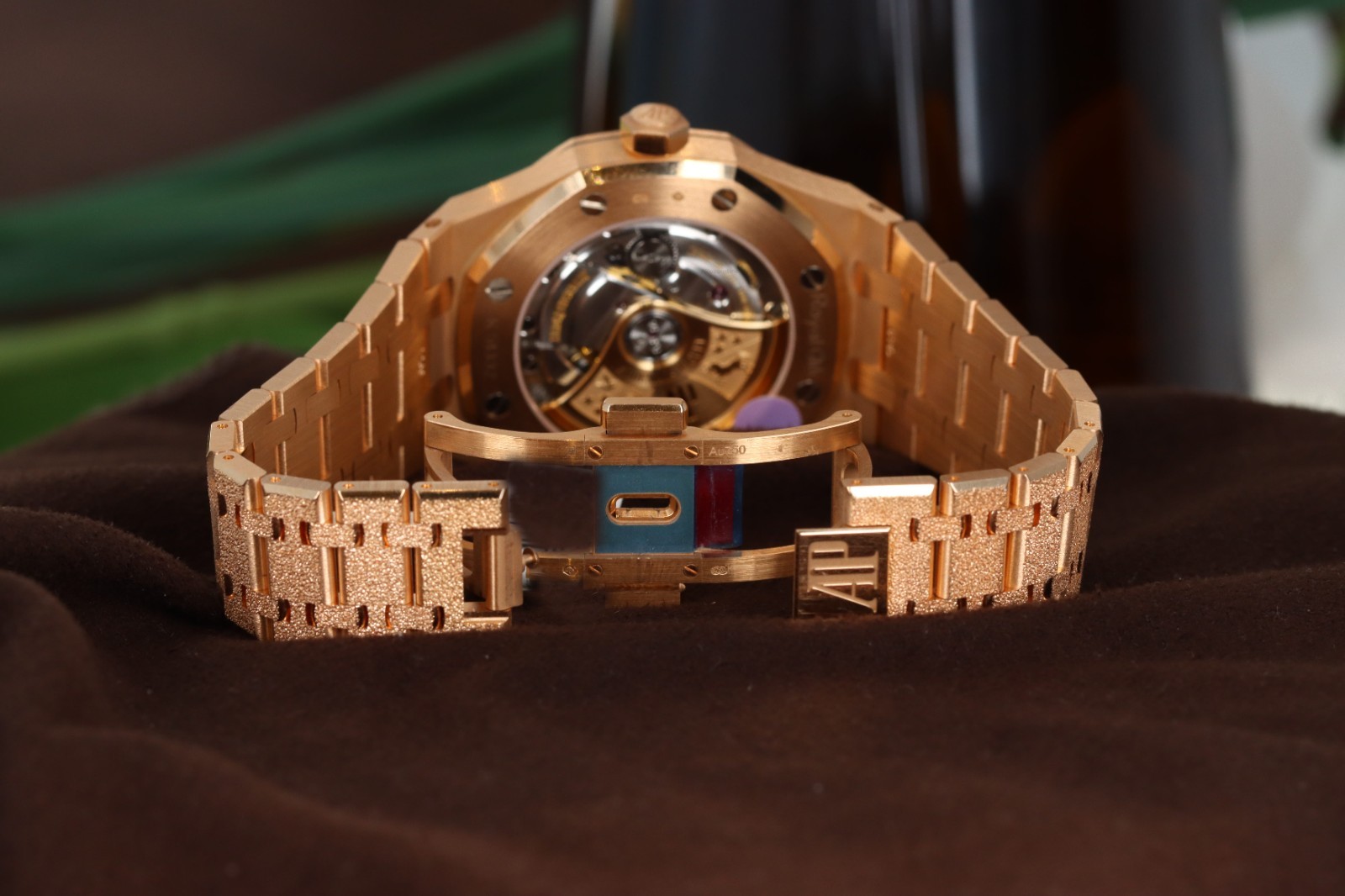 Audemars Piguet Royal Oak 37mm Automatic Frosted Pink Gold 15454OR.GG.1259OR.03