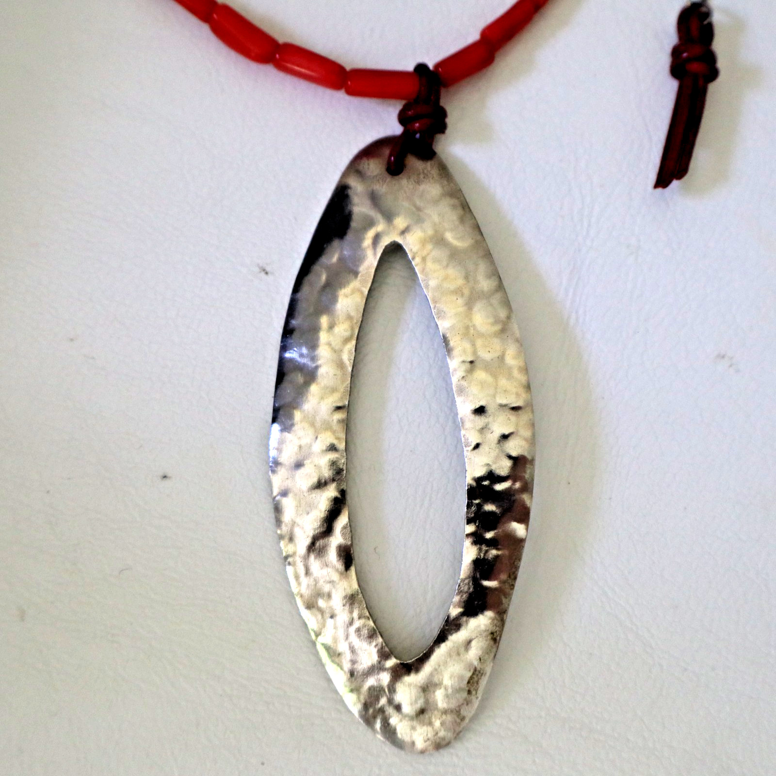 Silpada Necklace Hostess Only Red Bamboo Coral Beads Silver Oval Pendant N1167