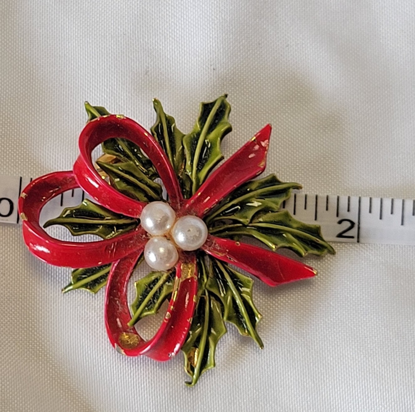 Vtg Arthur Pepper ART Signed Christmas Ribbon Enamel Faux Pearl Brooch Pin