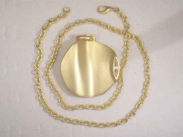 #.. VINTAGE DESIGNER SIGNED PENDENT NECKLACE 18KTEP MATT GOLD FINISH DN1028-14