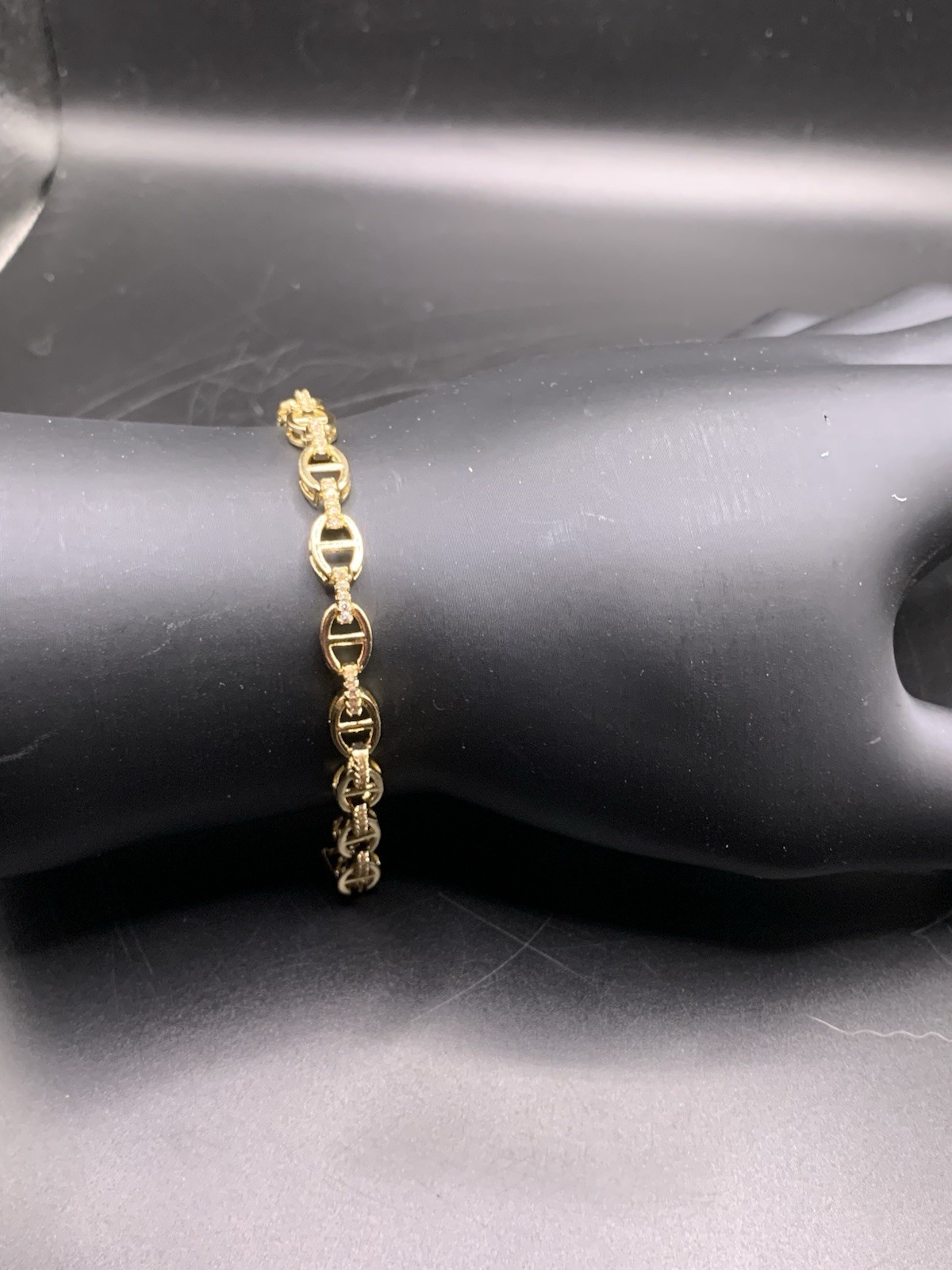 14k Yellow Gold Filled Sparkle G Puff 7” Bracelet