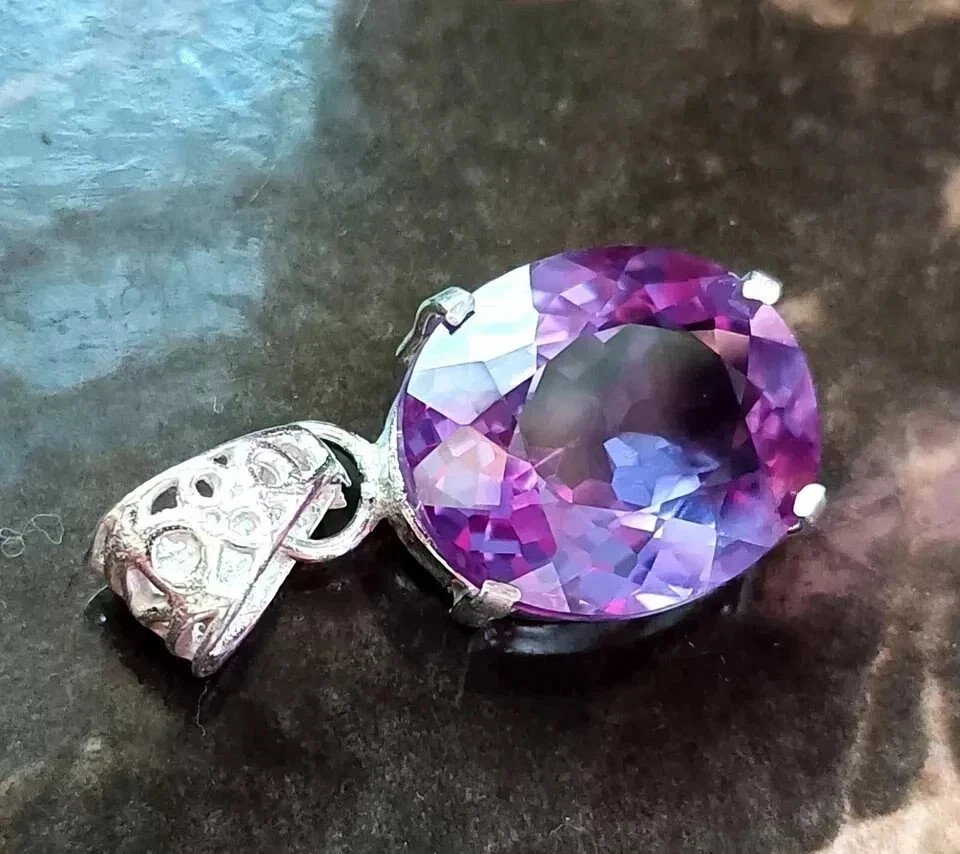 Natural AAA 26 CT Color Change 925 Silver Alexandrite Pendant Certified Gemstone