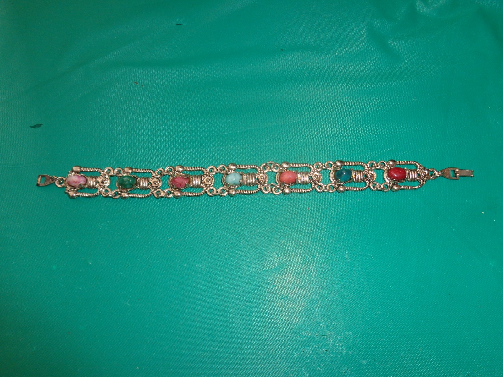Silvertone Glass Gemstone? Cabochon Decorative Link Bracelet