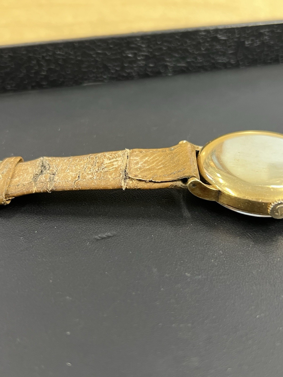 1944 Omega Chronometer ref. 2367 – 18K Gold – Pie Pan Dial – 35.4 mm – Working