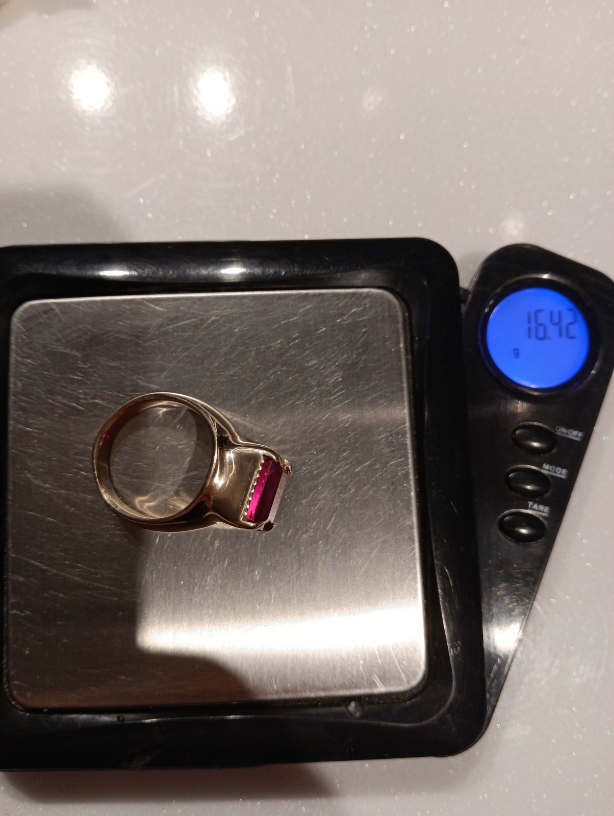 10k yellow gold ruby ring. Size 9