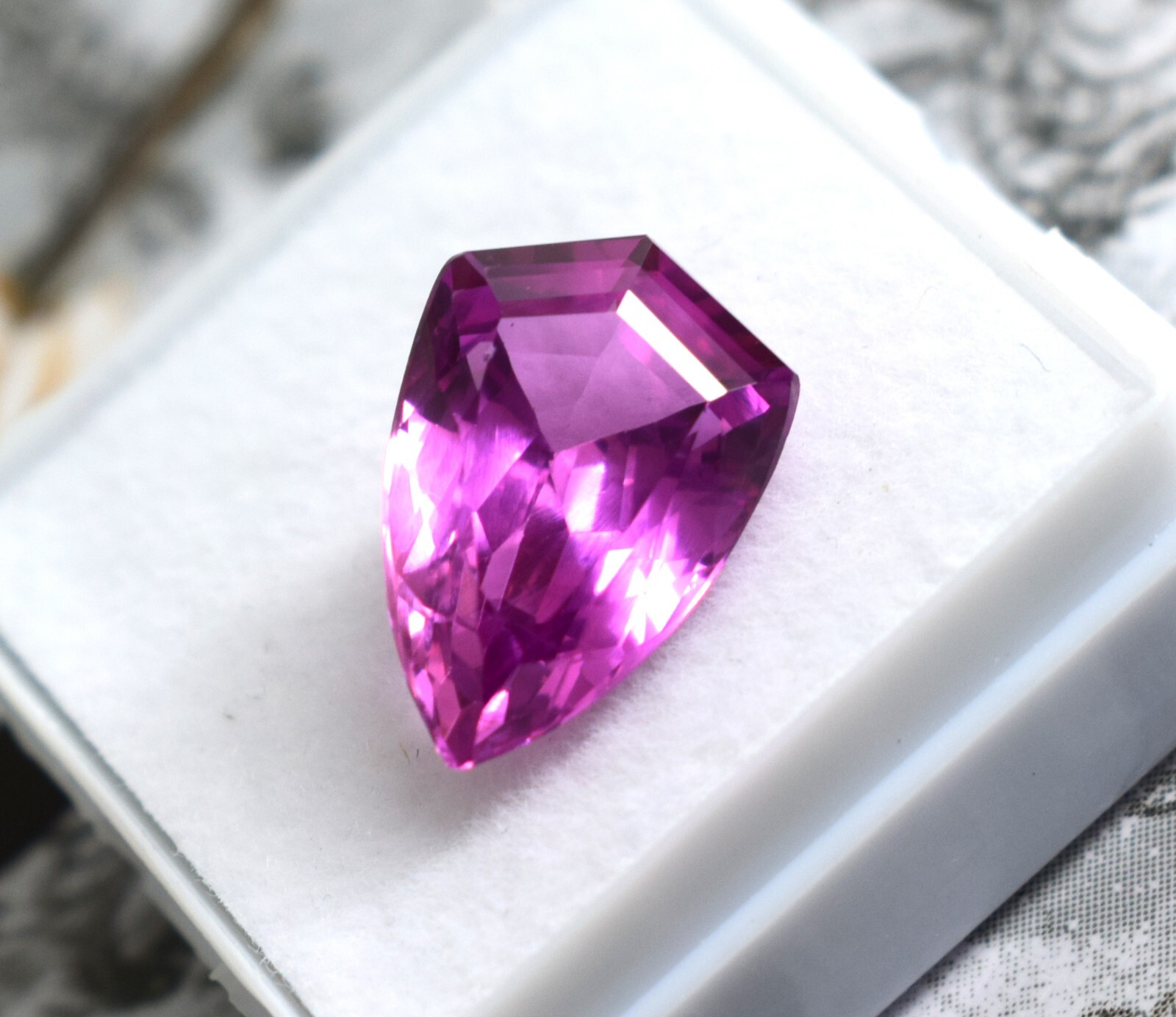 7.30 CT Long Kite Cut Vivid Pink Spinel Excellent Cut Certified Loose Gemstone