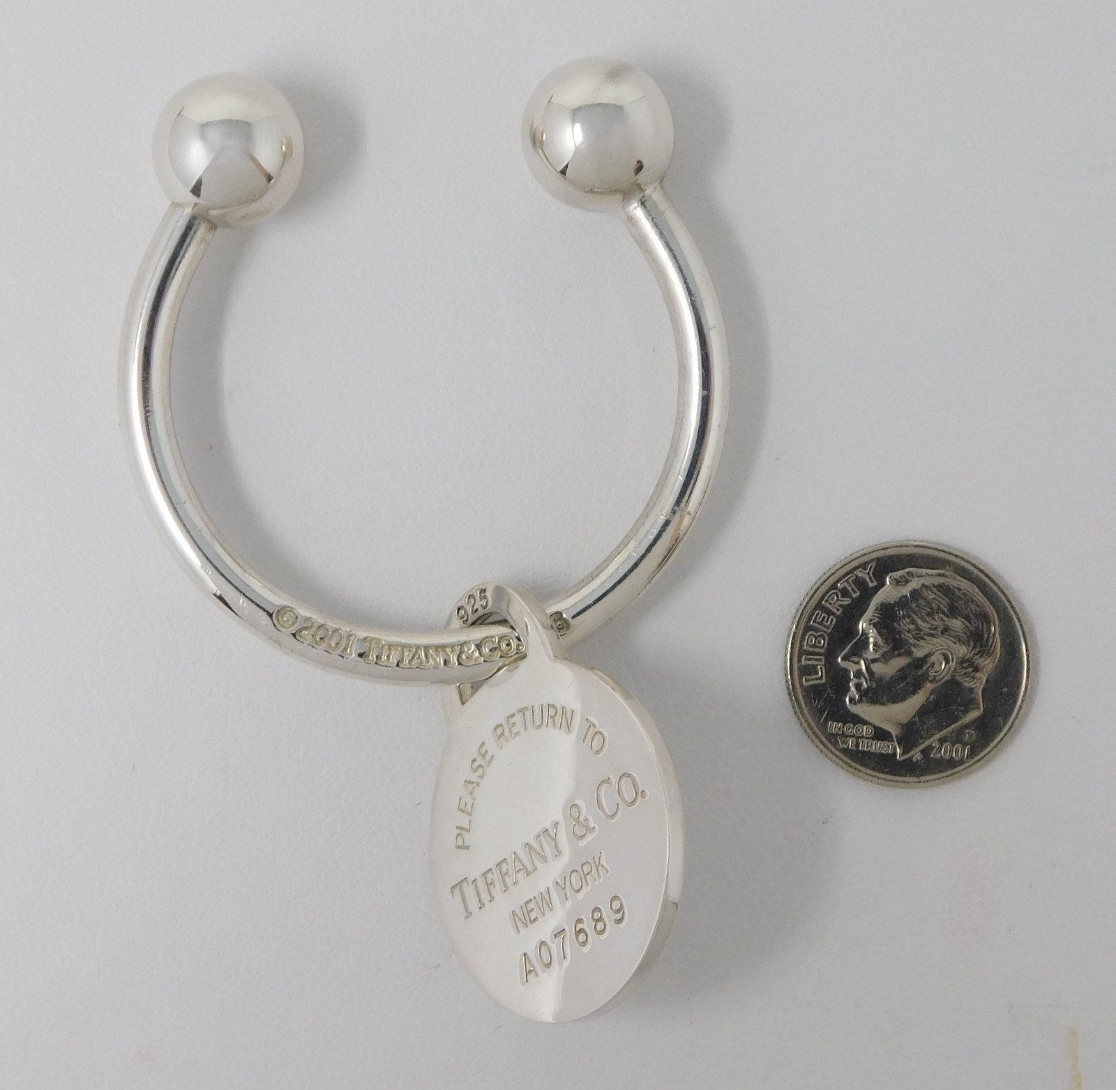 2001 Large TIFFANY & Co. Sterling Round Tag Charm Horseshoe Key Chain Ring B9445