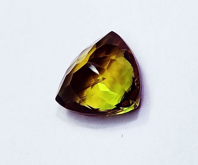 Certified Zultanite Color Changing Trillion Cut 9.60 Ct Loose Gemstone Best sale