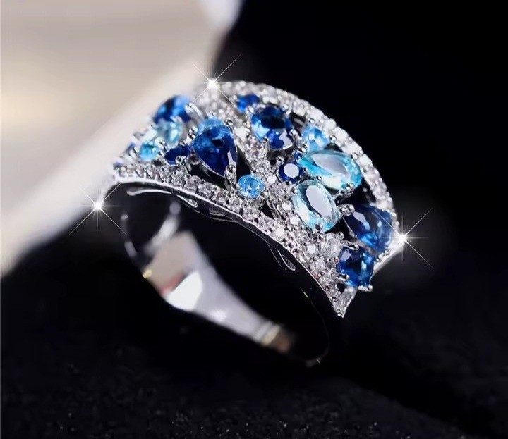 Boho Silver Tone Blue Crystal Teardrop Cluster Cocktail Ring Size 7