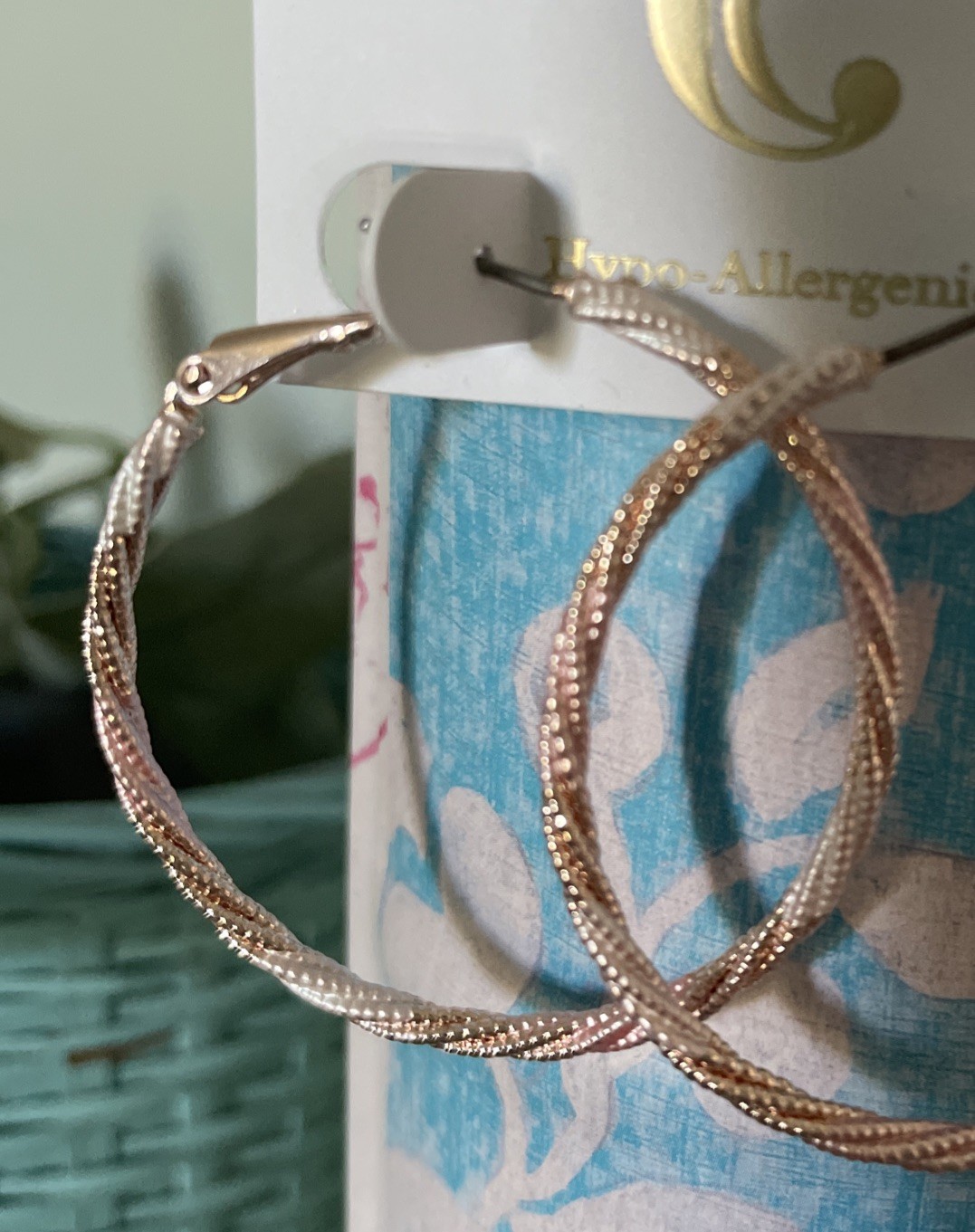 NEW Beautiful Tricolor “Gold” Hoop Earrings Approx 1.5 In Vtg Hypoallergenic