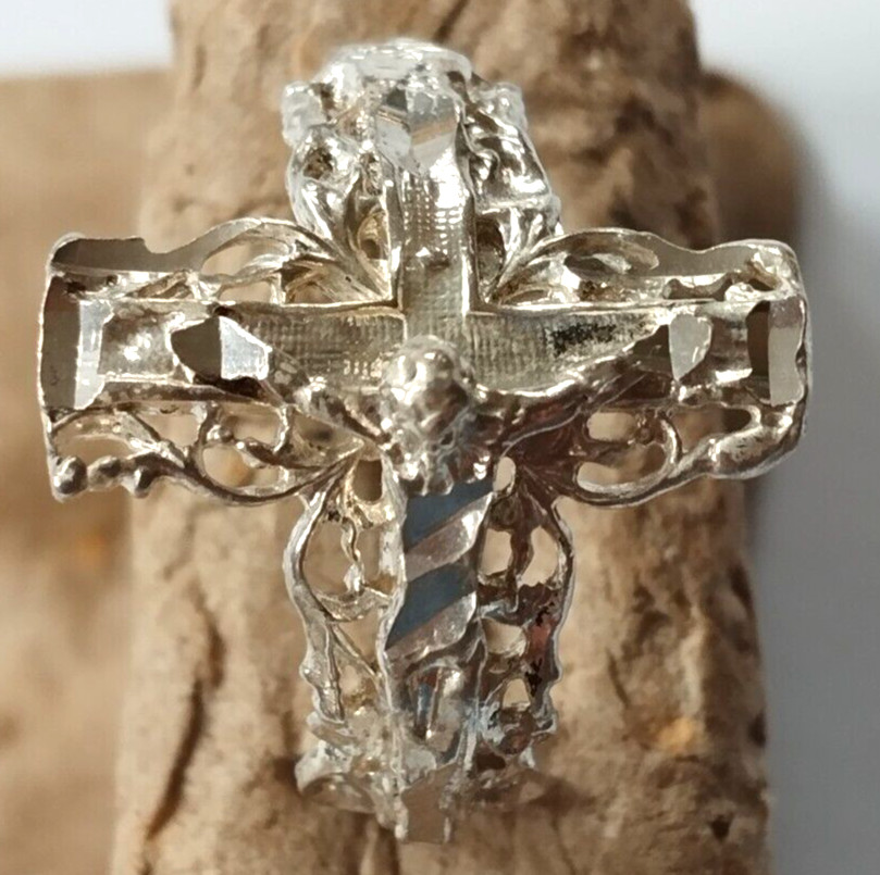 926 Streling Silver Crucifix Ring