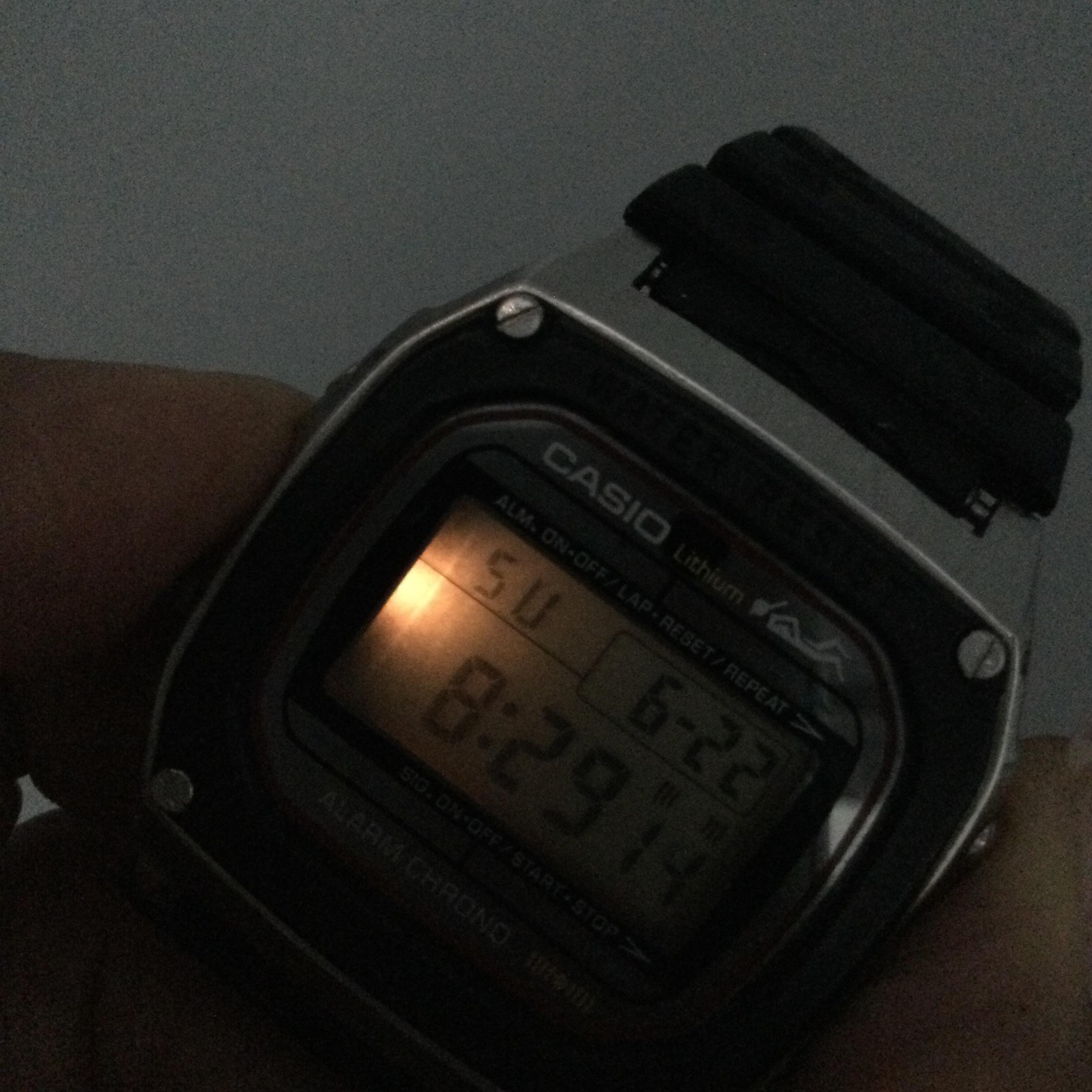 Vintage Casio 280 DW-1000 Mens Watch 37mm 200M Digital Alarm Chronograph