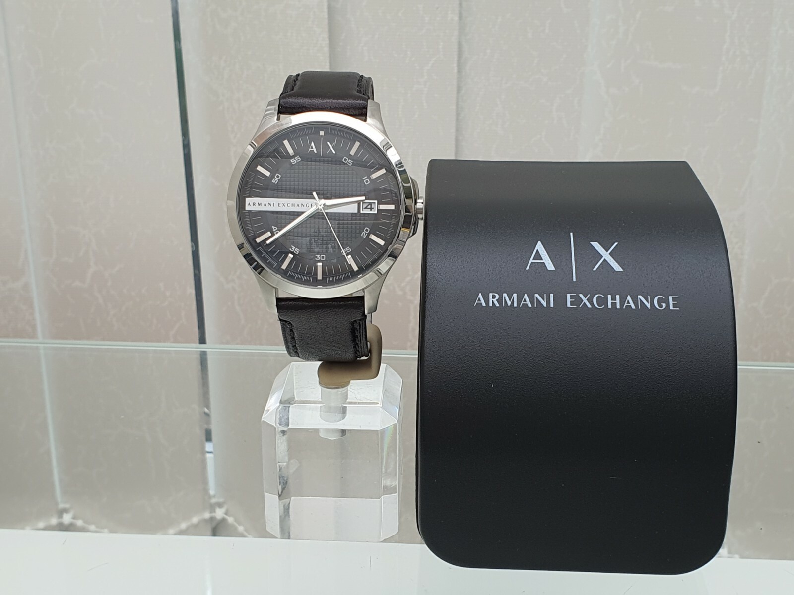 ARMANI EXCHANGE Mens Watch Black leather strap ,Easy to Read Date used VGC a17