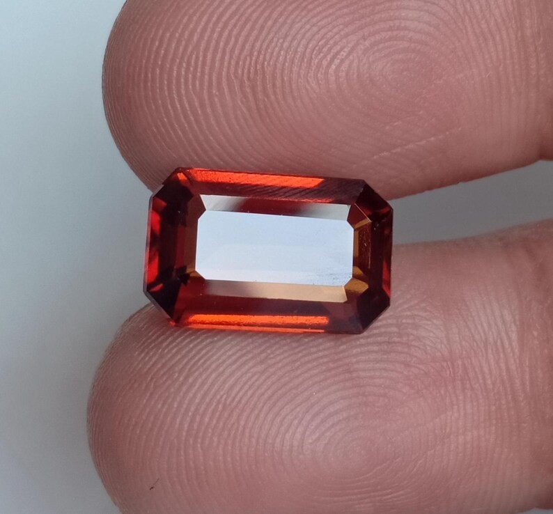 AAA++ Hessonite Garnet Octagon Earth Mined Mozambique Loose Gemstone 5.75 Ct