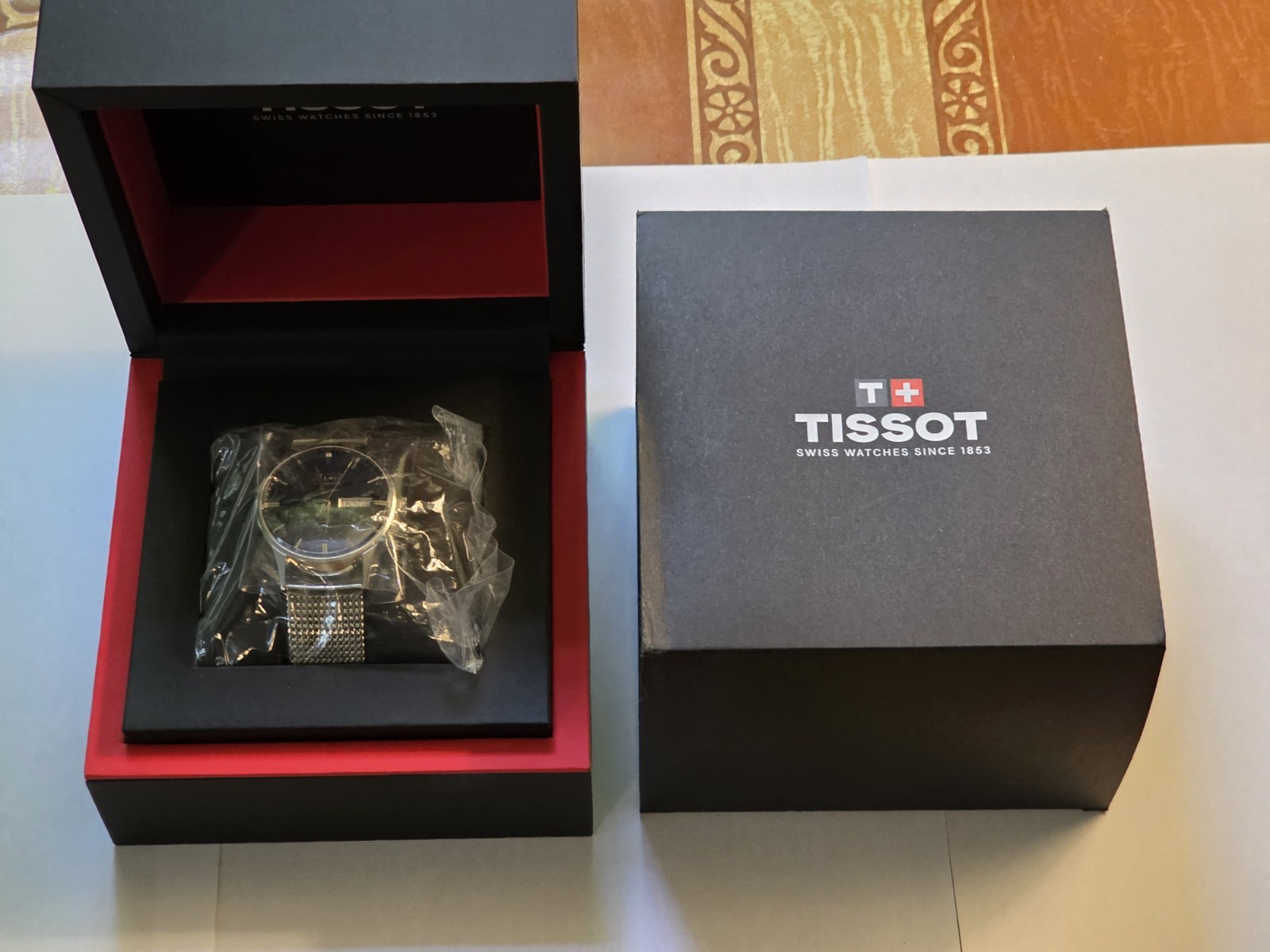 TISSOT HERITAGE VISODATE AUTOMATIC Blue Dial Swiss Made T019.430.11.041.00 W BOX