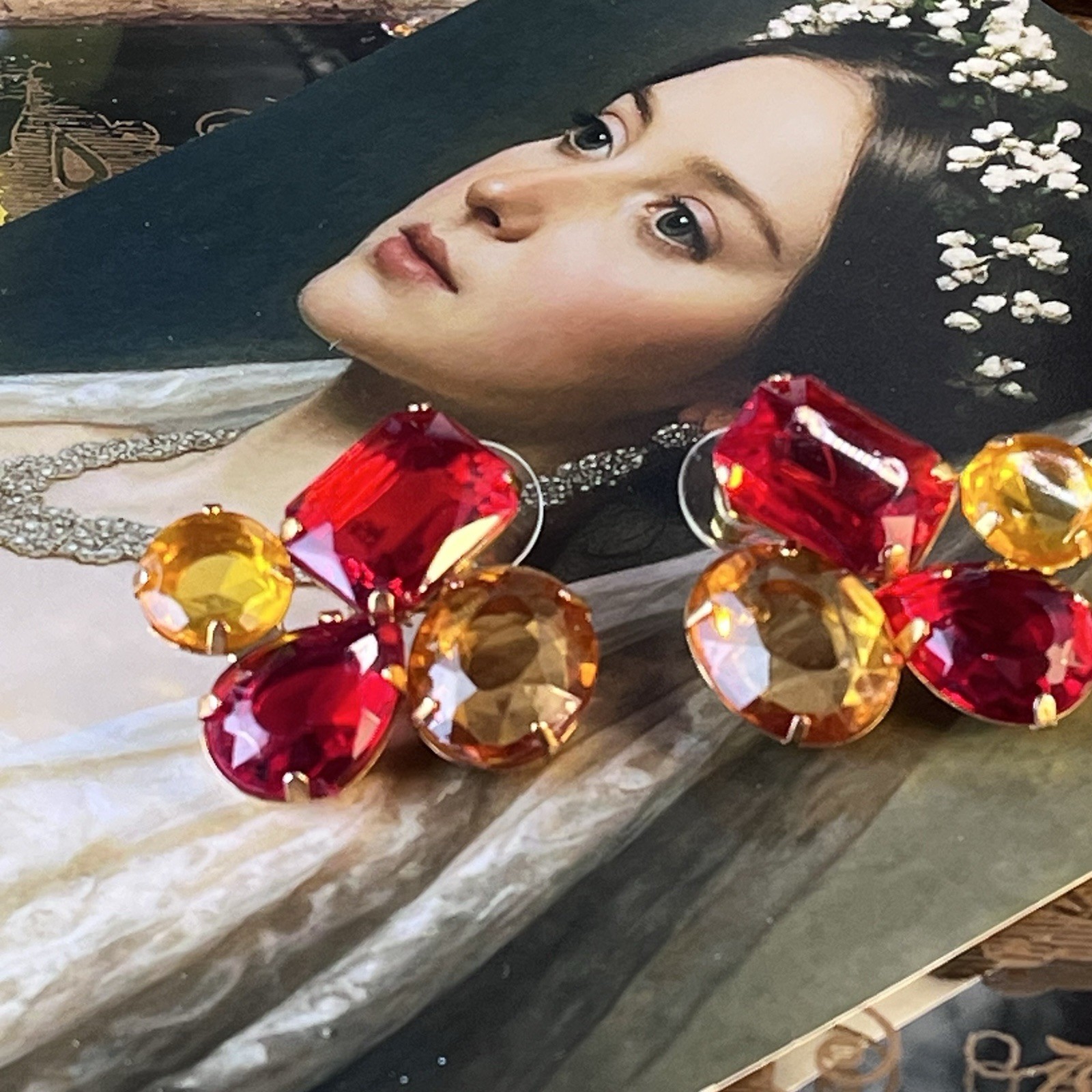 Vtg 1.5” Red & Citrine Glass Pierced Earrings Gold Tone Cluster Presidium Tested