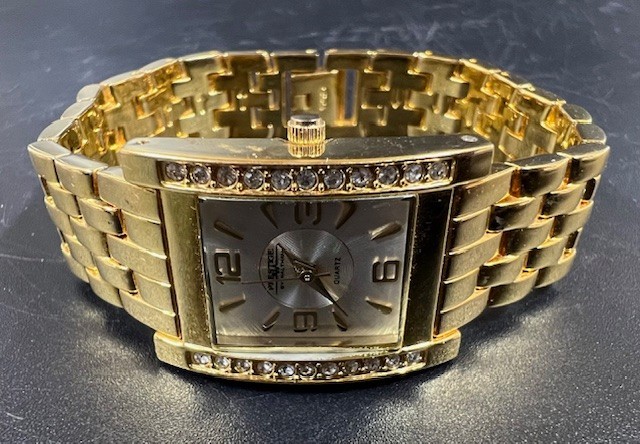 Women’s Prestige by Waltham W1372 Quartz Dress Watch – New Battery – Works!