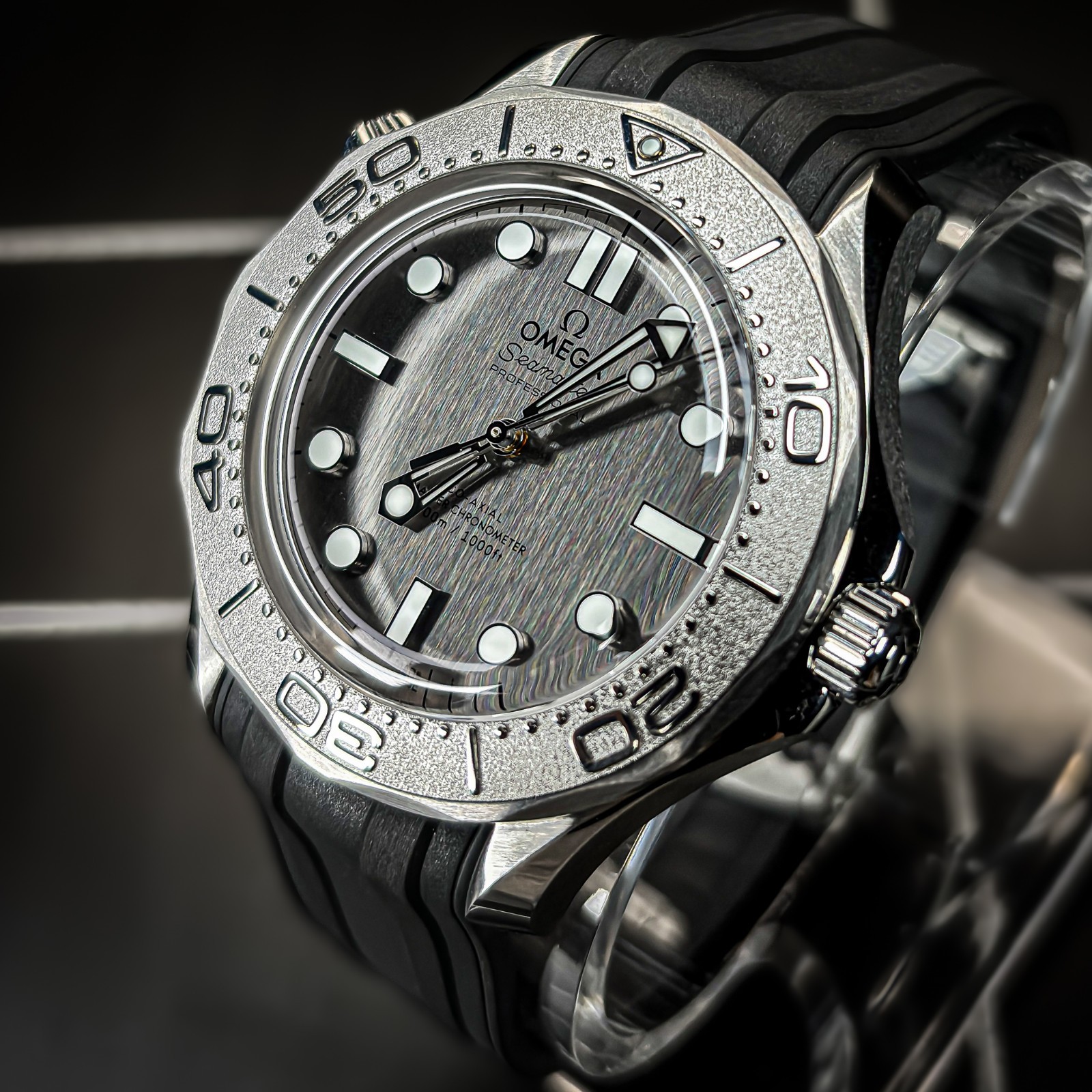 Omega Seamaster Diver 300M | Ref. 210.32.42.20.06.002 | 42mm | 2025 | Full Set