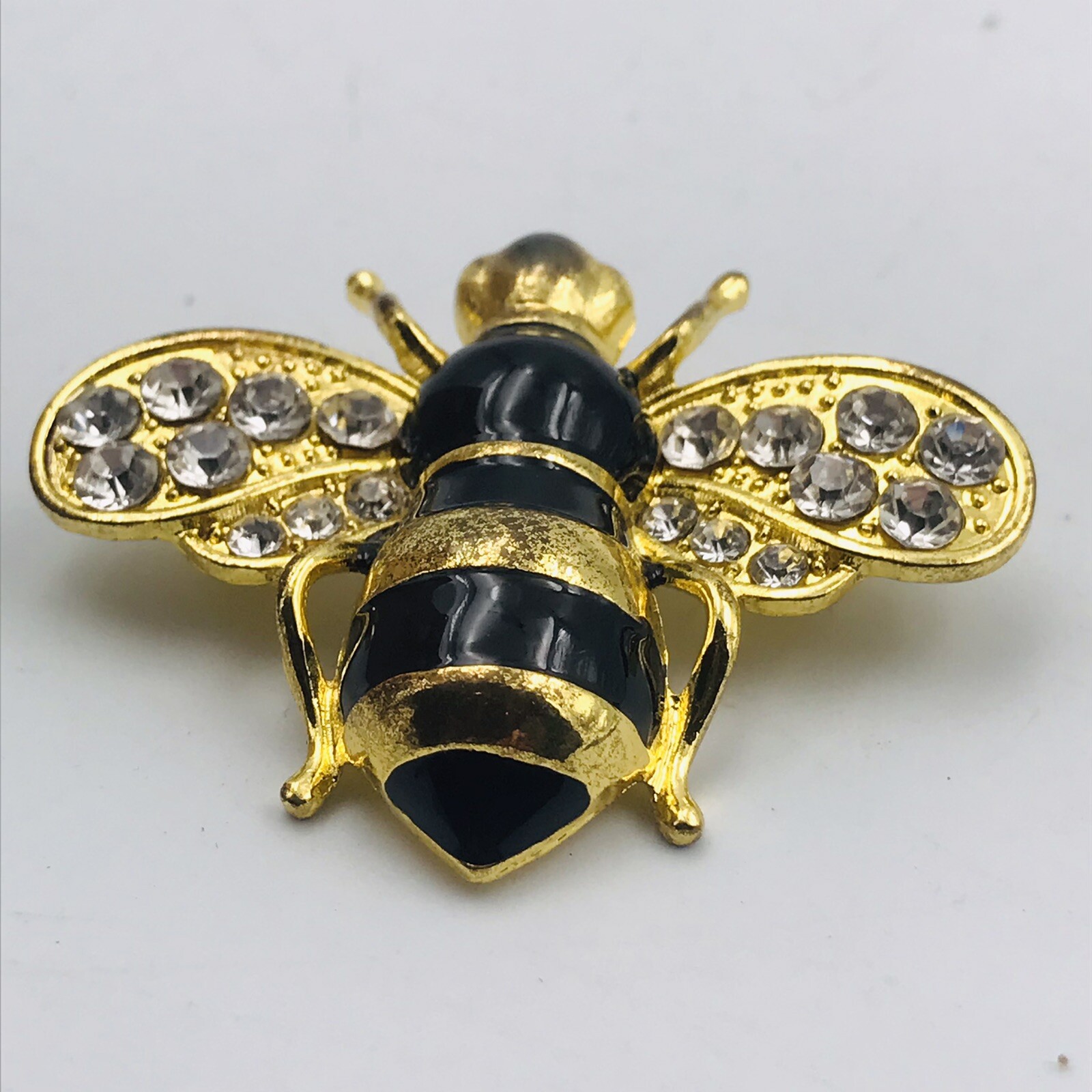 New Izzy & Liv Bumble Bee Brooch Pin Rumble With The Bee w/ Pouch 1.5″ x 2″