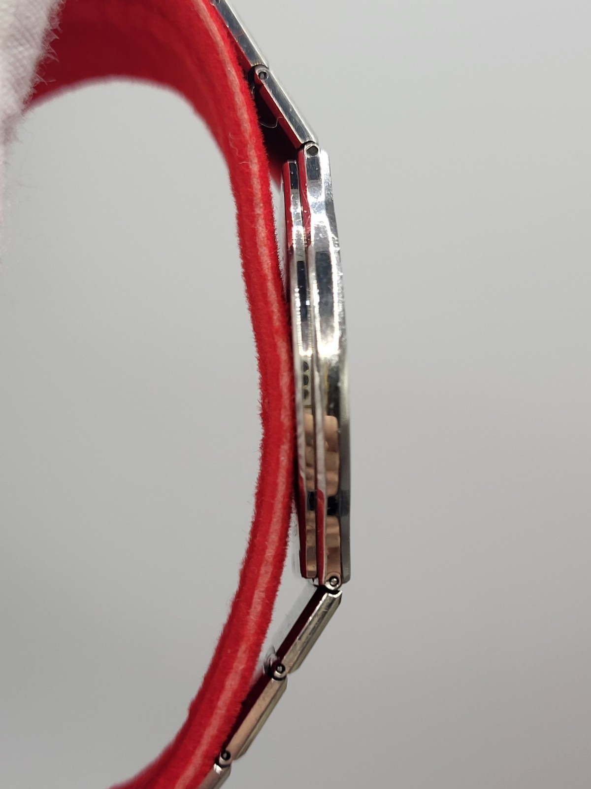 32mm [RARE] Ultra THIN Movado 1990 Museum Women’s Watch 84-40-880 Swiss 7.5″