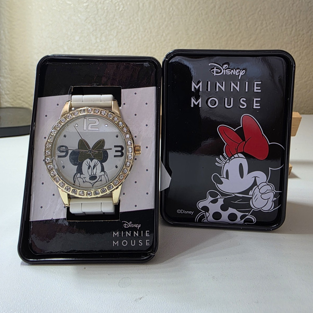 Disney Minnie Mouse Quartz Analog Watch White Silicone Strap Gold Case w/Box