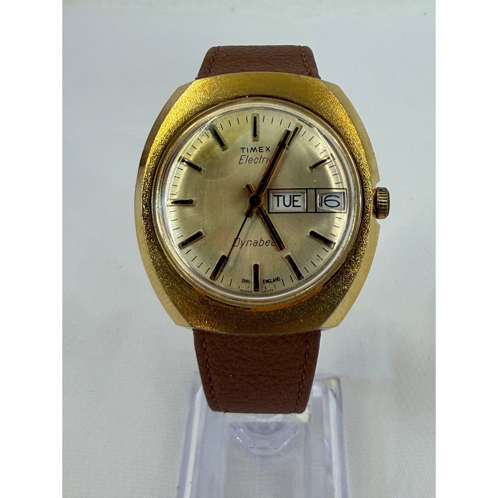 Vintage Timex Electric Dynabeat Gold Tone Day Date Watch 76960 26277 Mens Brown