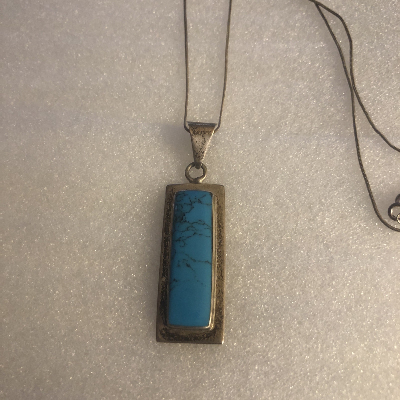 Mexican sterling silver turquoise pendant From Bale 2 1/2 Inches Long Chain 18