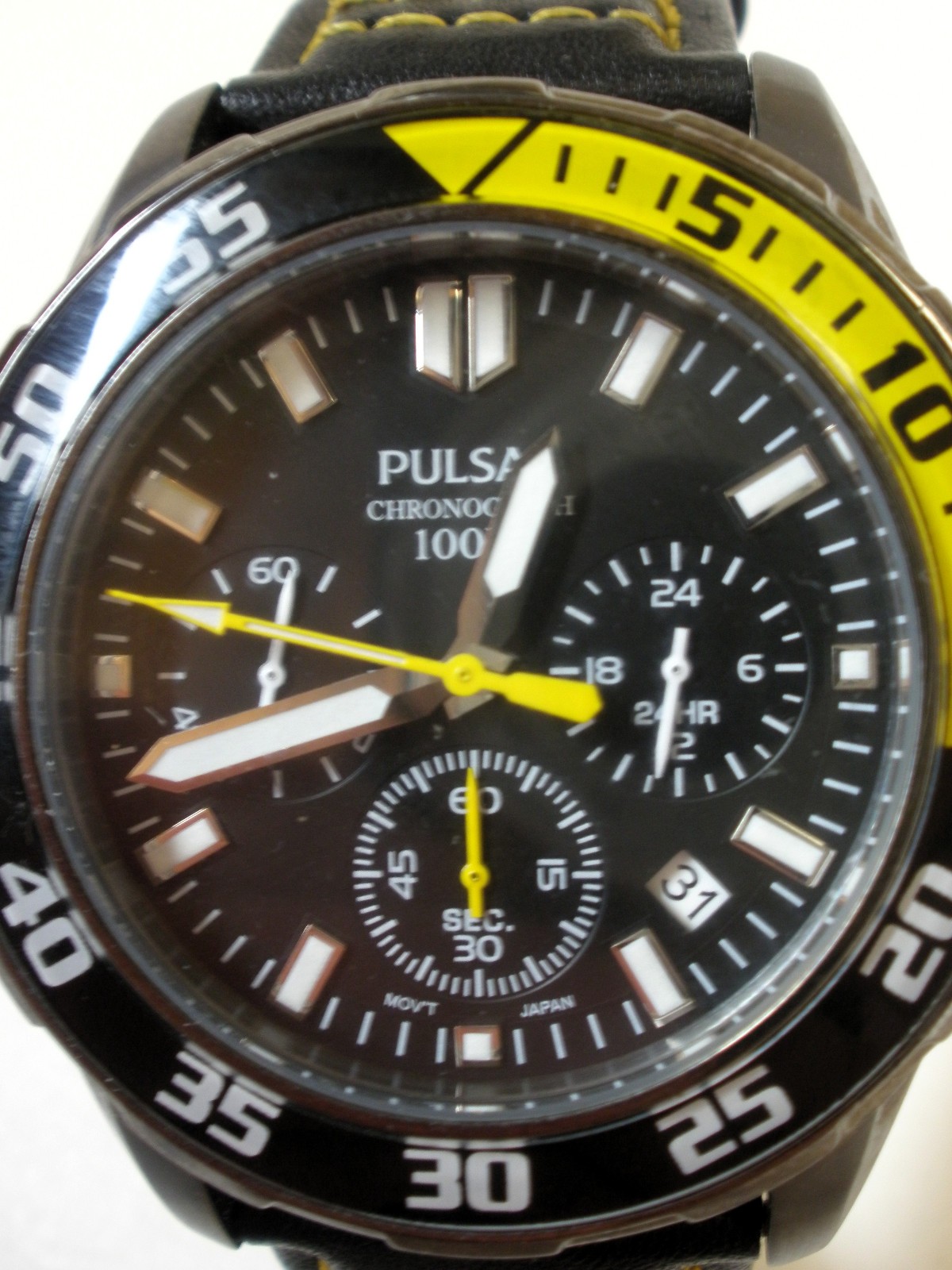 Pulsar VD53-X074 Chronograph 100m Watch Black Dial 44mm inc oem Leather Strap