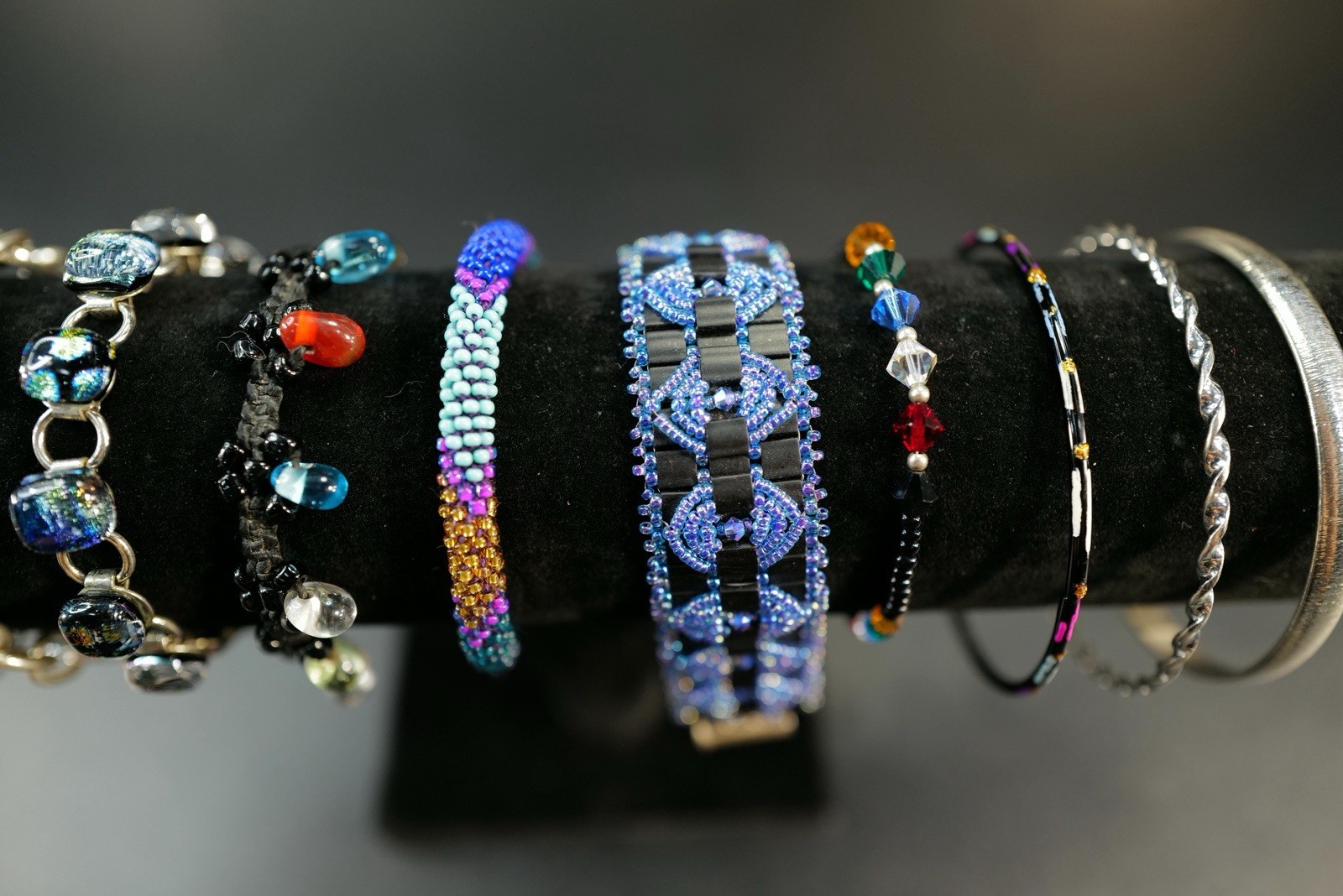 10 Pc Bracelet Silver Tone, Blue, Red, Pink & Black Mixed Styles Bangles I9