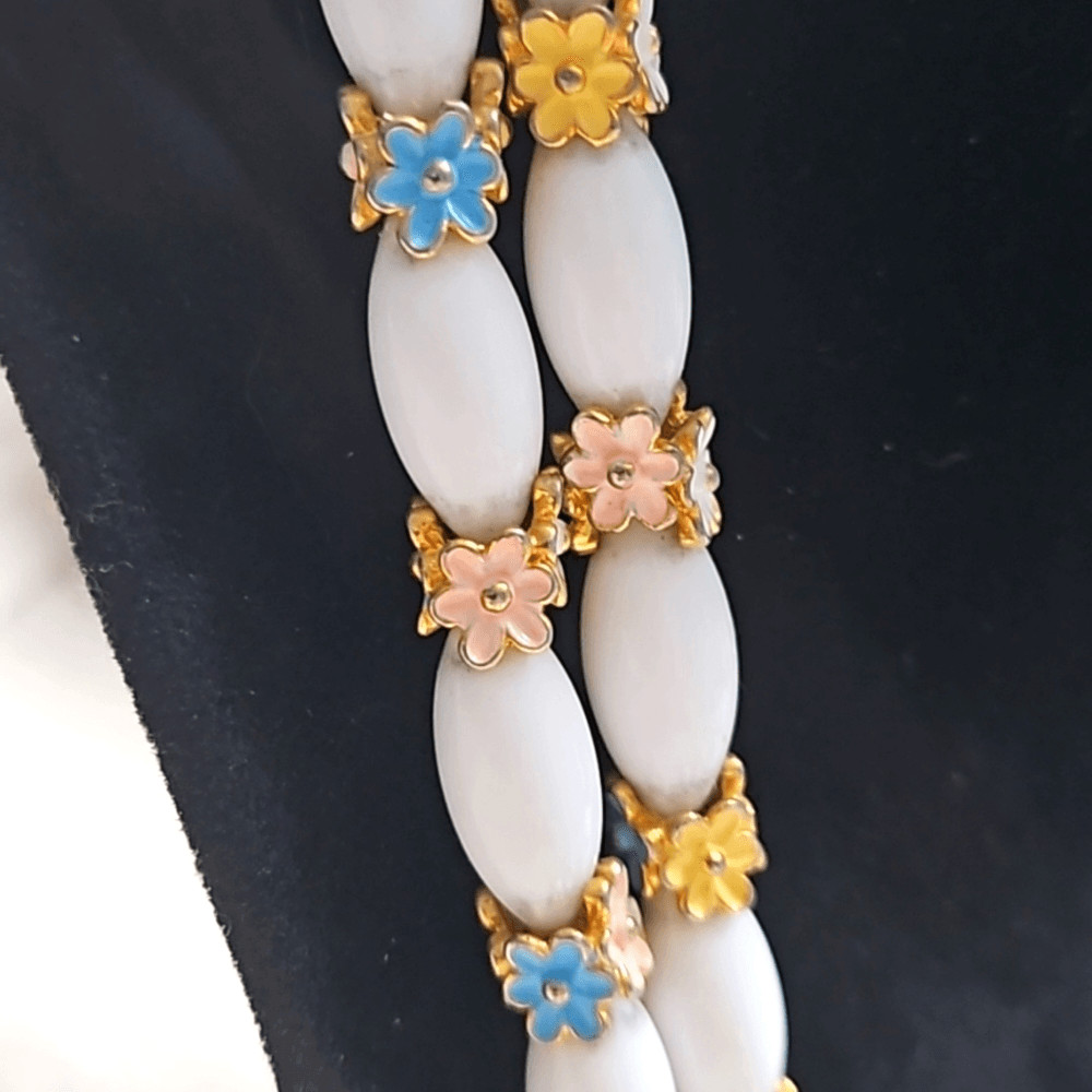 Vintage Crown Trifari Alfred Philippe Pastel Bouquet Milk Glass Necklace