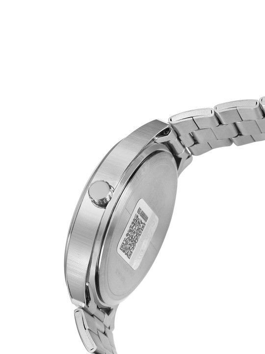 Timex Mens Watch Green Solid Dial Silver Stainless Steel Bracelet Calendar 30M