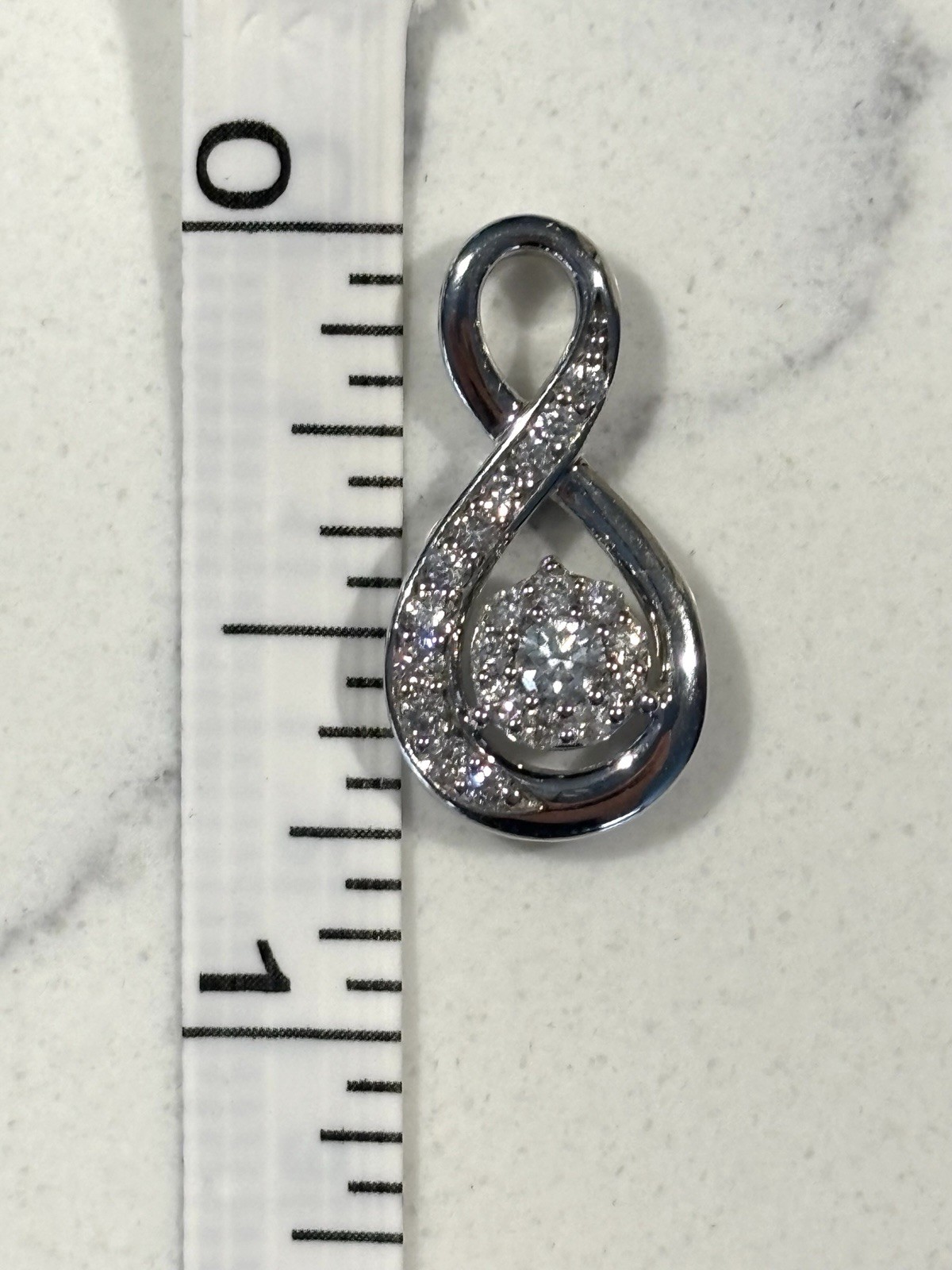 $855 IGI Certified 14K White Gold 1/3 Ct H/I1 Infinity Diamond Necklace Pendant