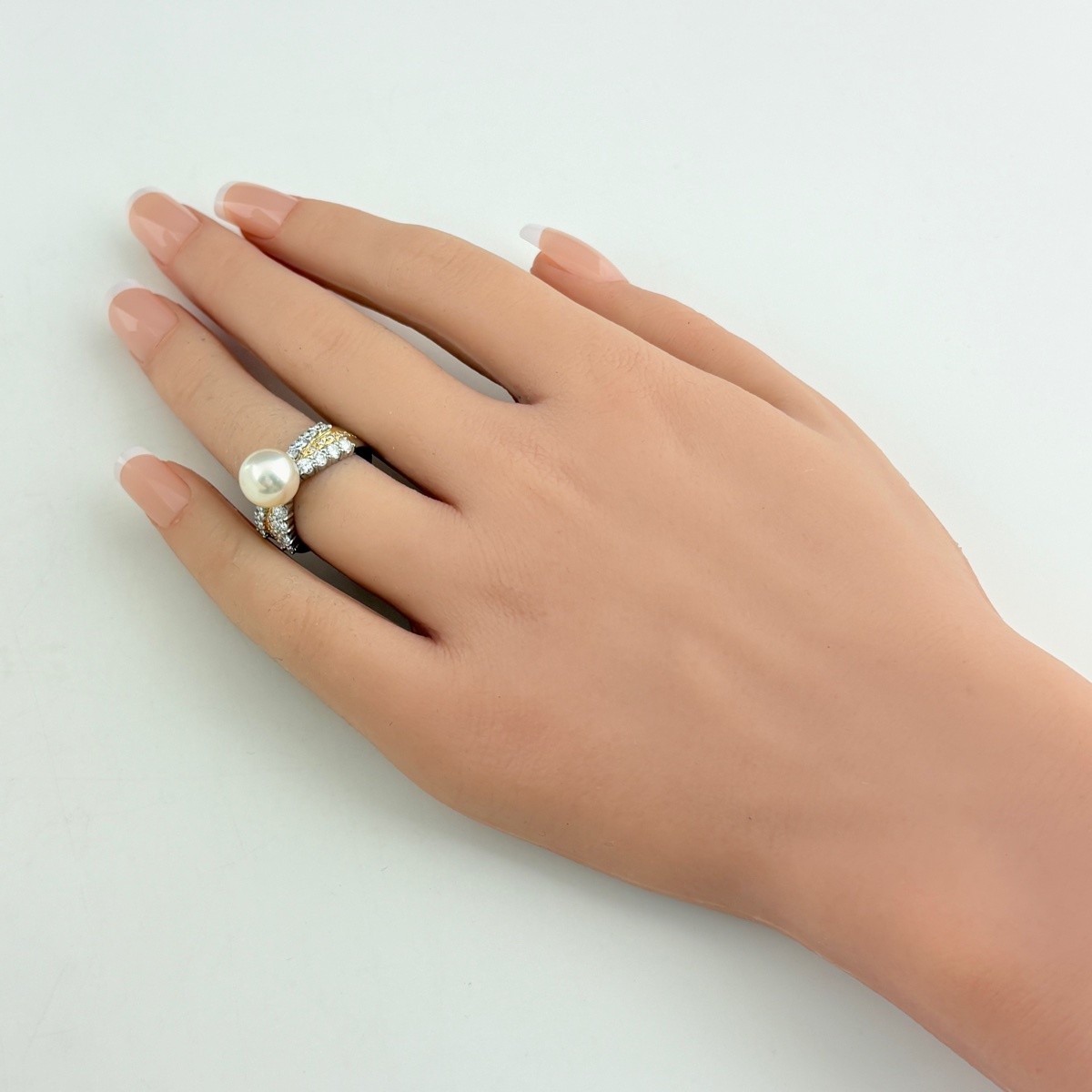 pearl design ring Platinum YG YellowGold ring melee diamond Pearl Ring Pt900…