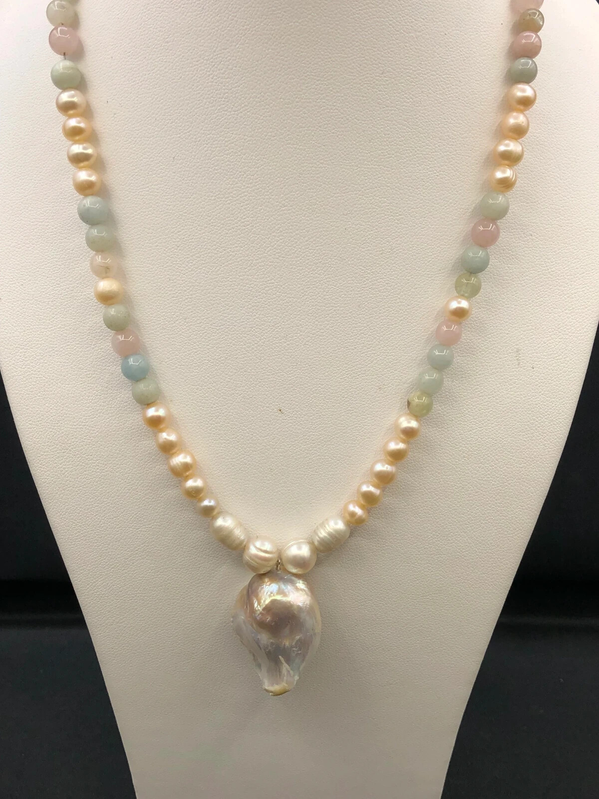 Freshwater Pearl Necklace with Big Pearl and Beryl and Rose Quartz