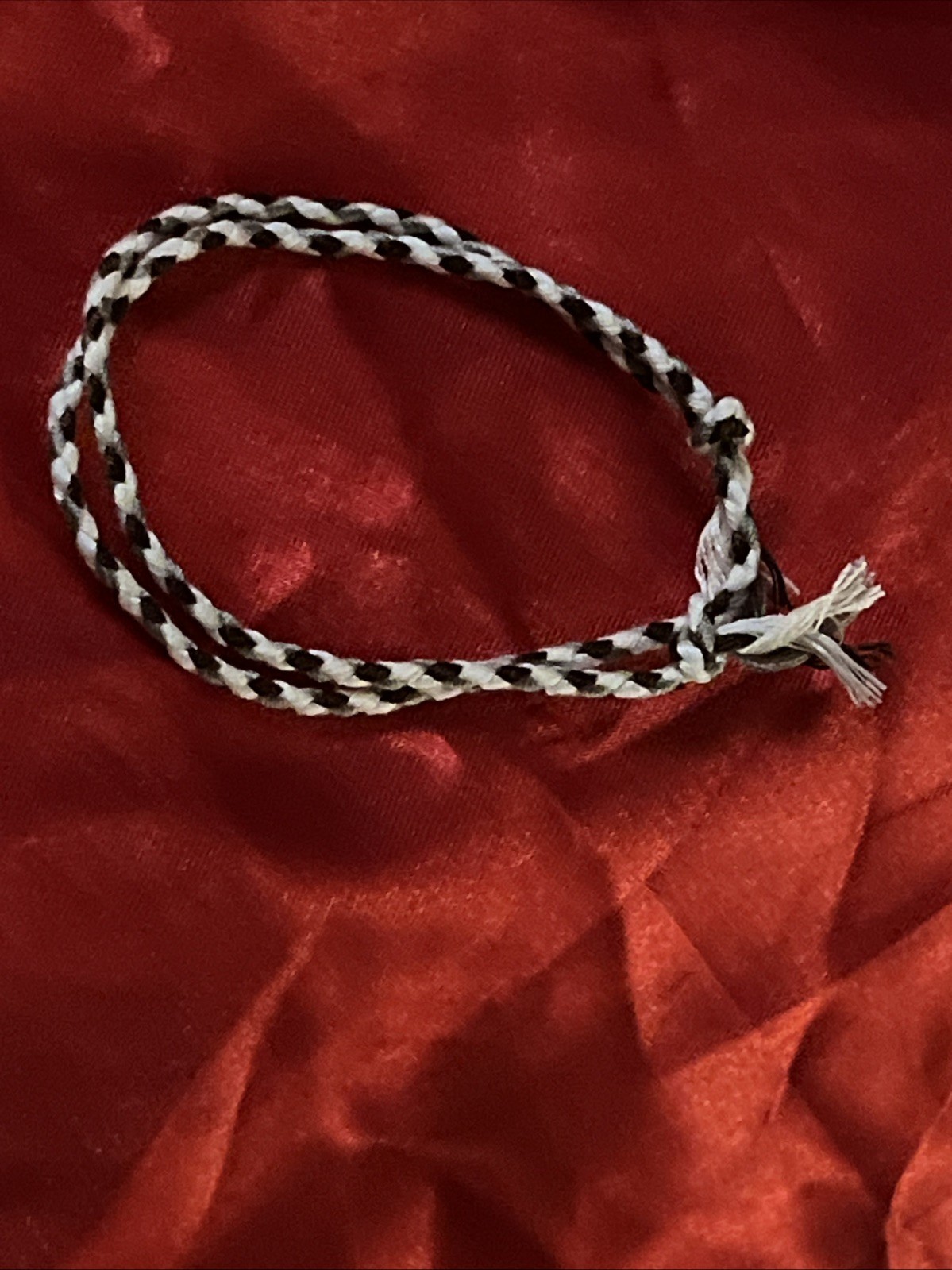 NEW BOHO BRAID THREAD FRIENDSHIP BRACELET ADJUSTABLE KNOT WHITE BROWN GRAY NIP