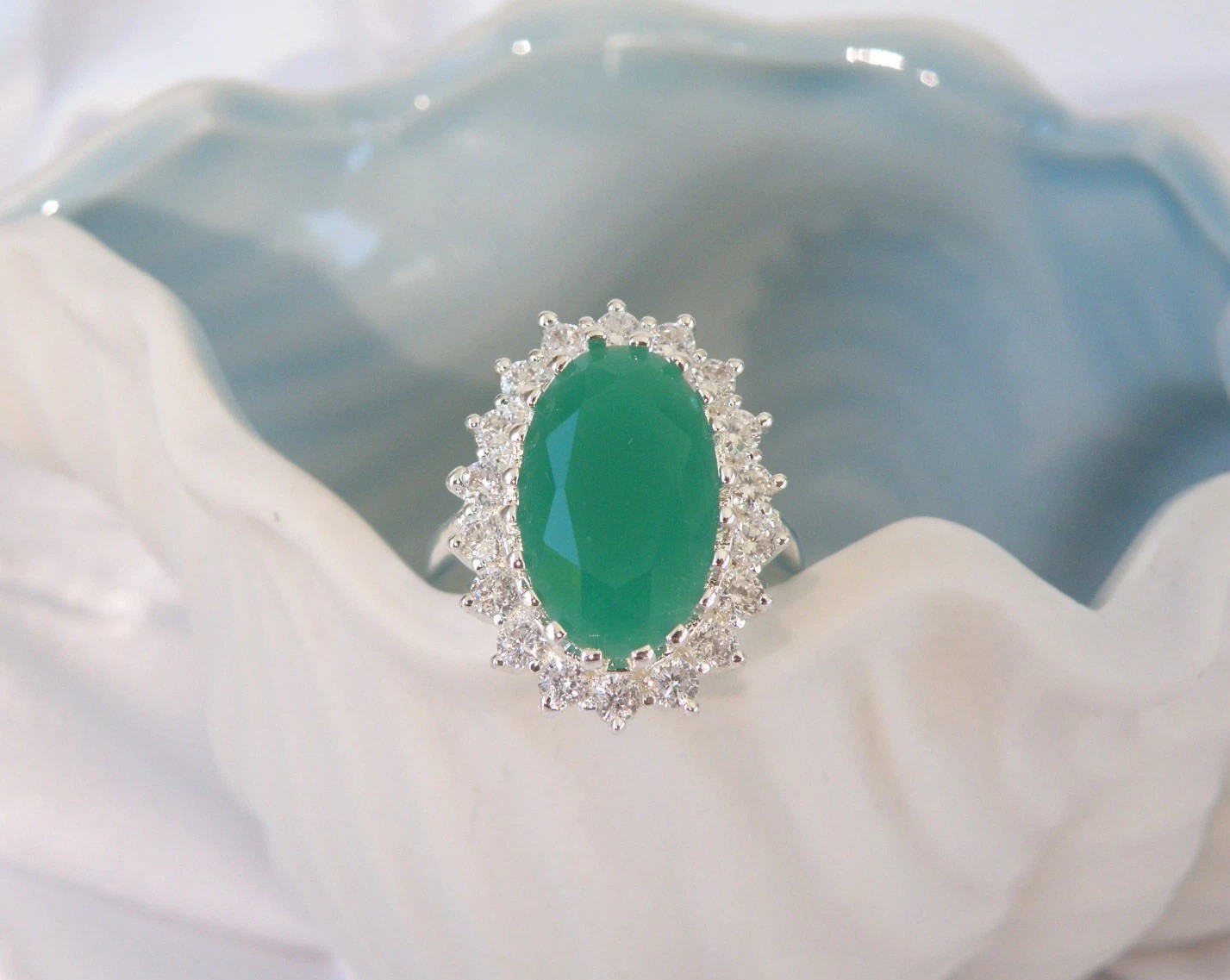 Vintage Sterling Silver 925 Green Chrysoprase Large Halo Ring Size 6.5
