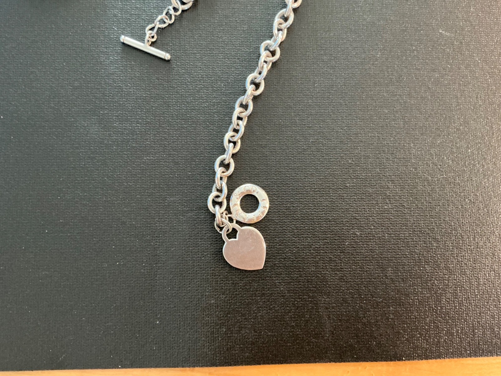 Tiffany & Co Sterling Silver 925 Heart Tag 16″ Toggle Necklace & Pouch