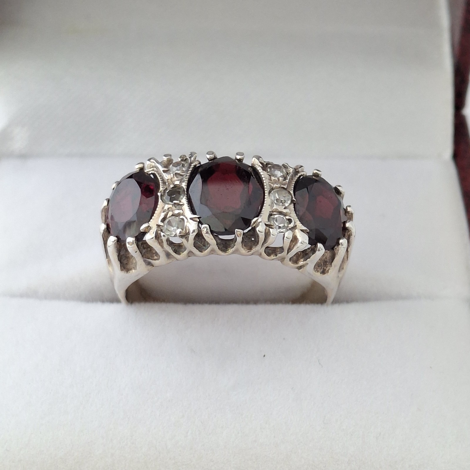 Vintage Sterling Silver Garnet Trilogy Ring Size M 4.58g