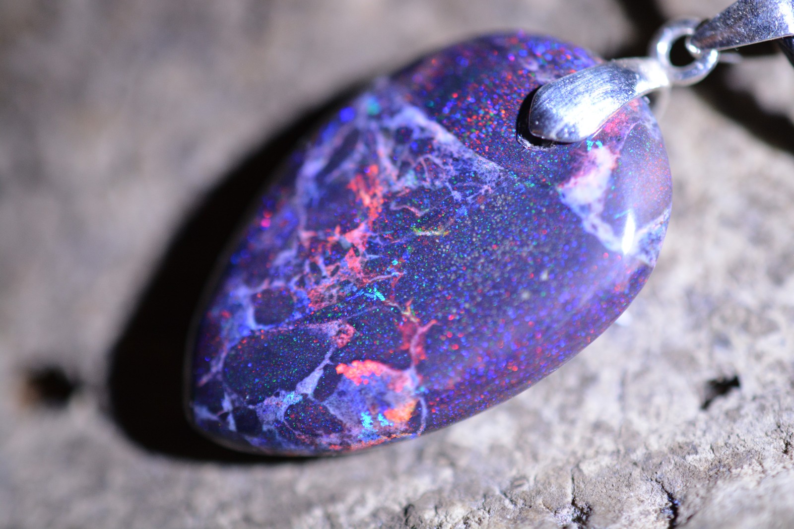 16ct 25x16x5 TOP Mostly RED&BLUE Mooka Boulder Crystal/Hard Matrix Mix Opal AUS