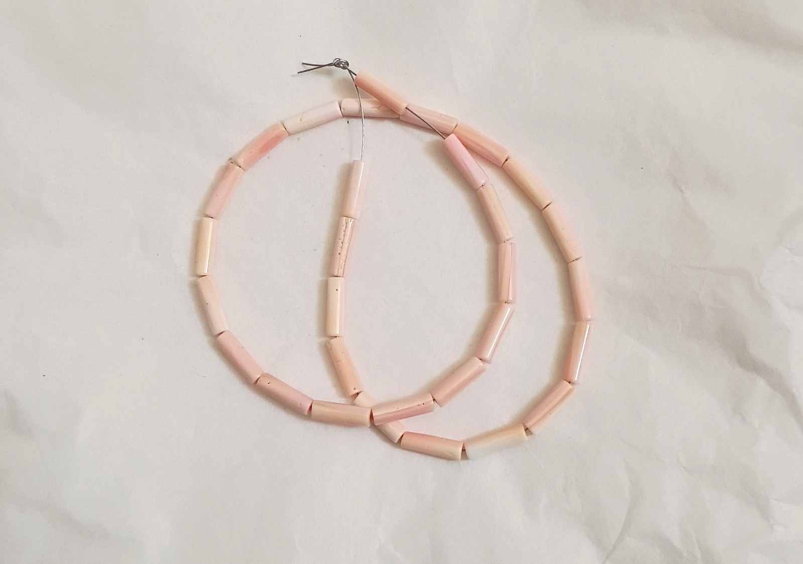 PINK QUEEN CONCH SHELL 4x13MM TUBE BEADS – ONE (1) 15.75″ Strand – 5726E