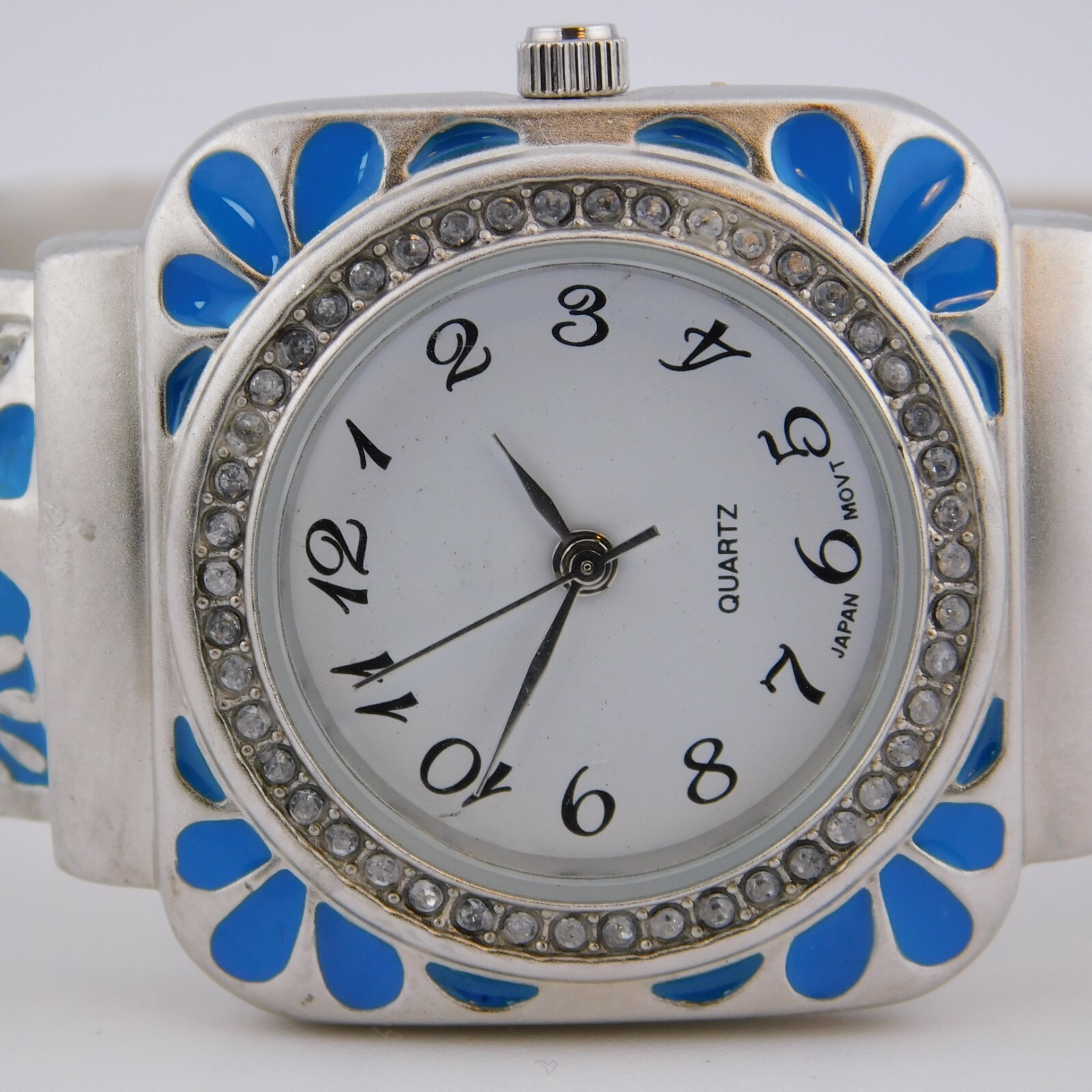 ACCUTIME WATCH CORP. Enameled Quartz Women’s Watch Sz. 6 1/4″ New Battery