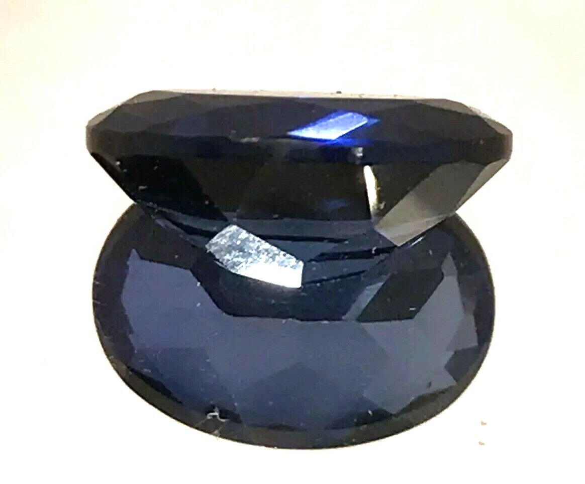 3.85 Ct Natural Blue Sapphire, Excellent Oval Cut , VVS Clarity,9 mohs
