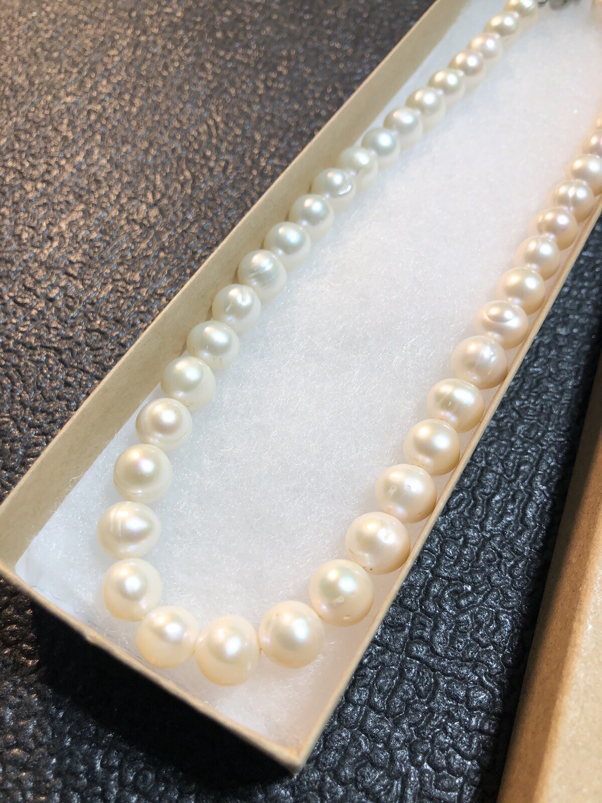 Estate 16” 8.7mm-10mm Pearl Necklace Nacre Creamy,Pink Yellow Hues Weight 44.54g