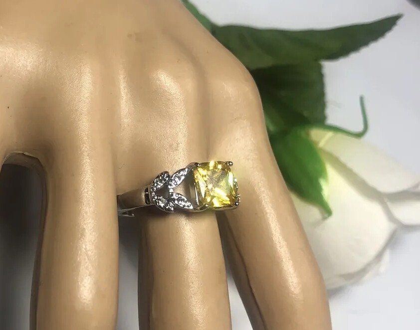 Ring Silvertone Yellow Faux Citrine Prince Cut Rhinestone Clear Accent Solitaire
