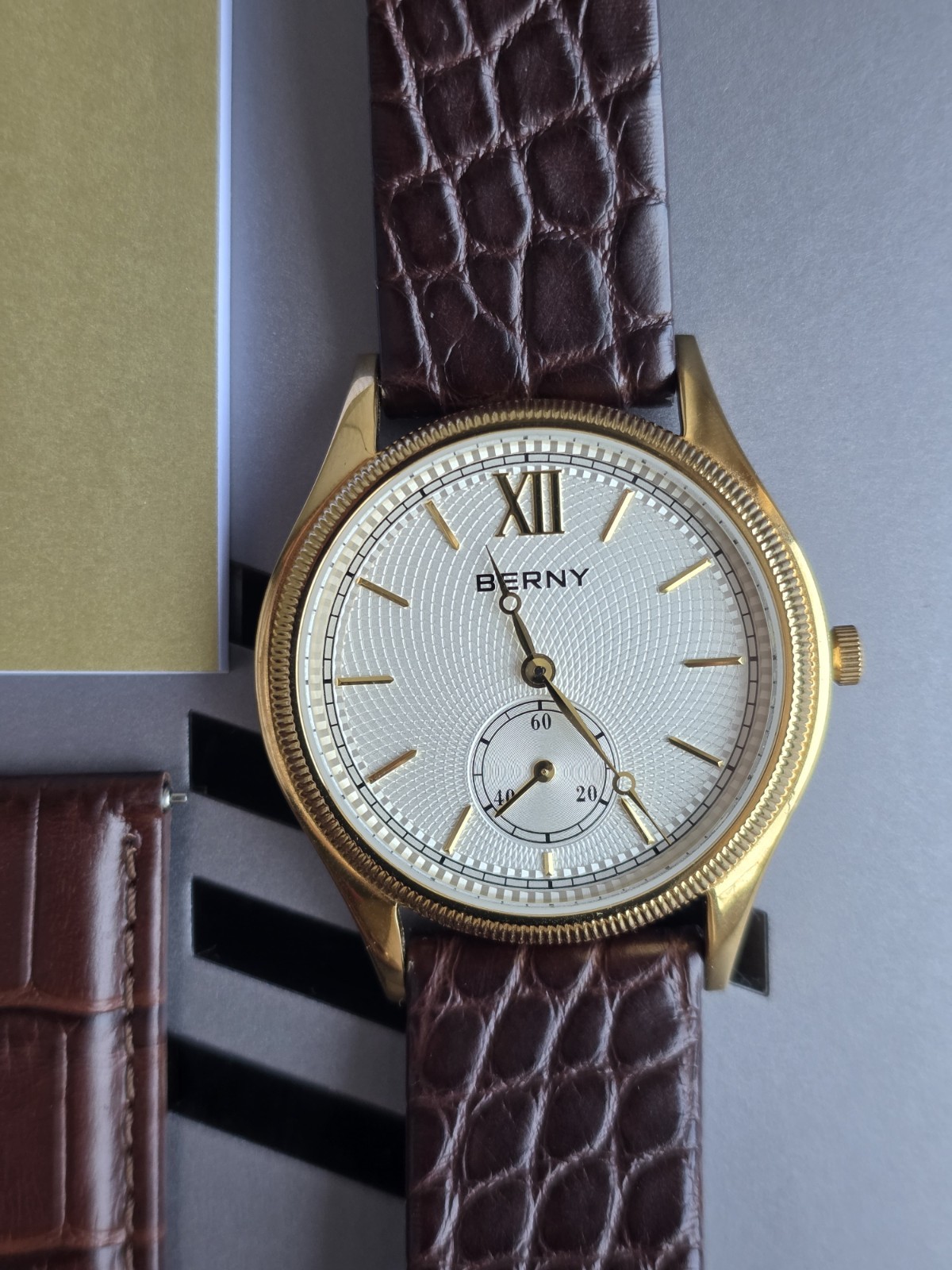 Berny 38mm Quartz Watch with Additional Premium Leather Strap