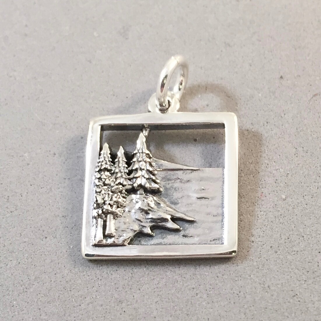 925 Sterling Silver NORTH SHORE CHARM Lake Superior Scenic Drive MN New TU08