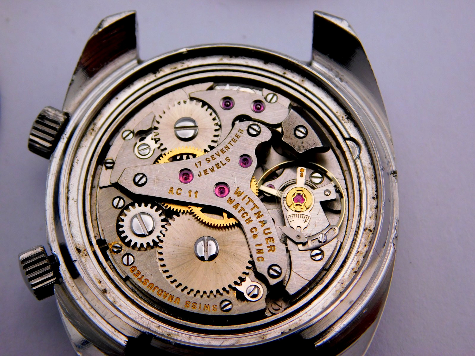 VINTAGE WITTNAUER WRIST ALARM 17J SWISS MENS WRISTWATCH SERVICED W/BOX C.1970